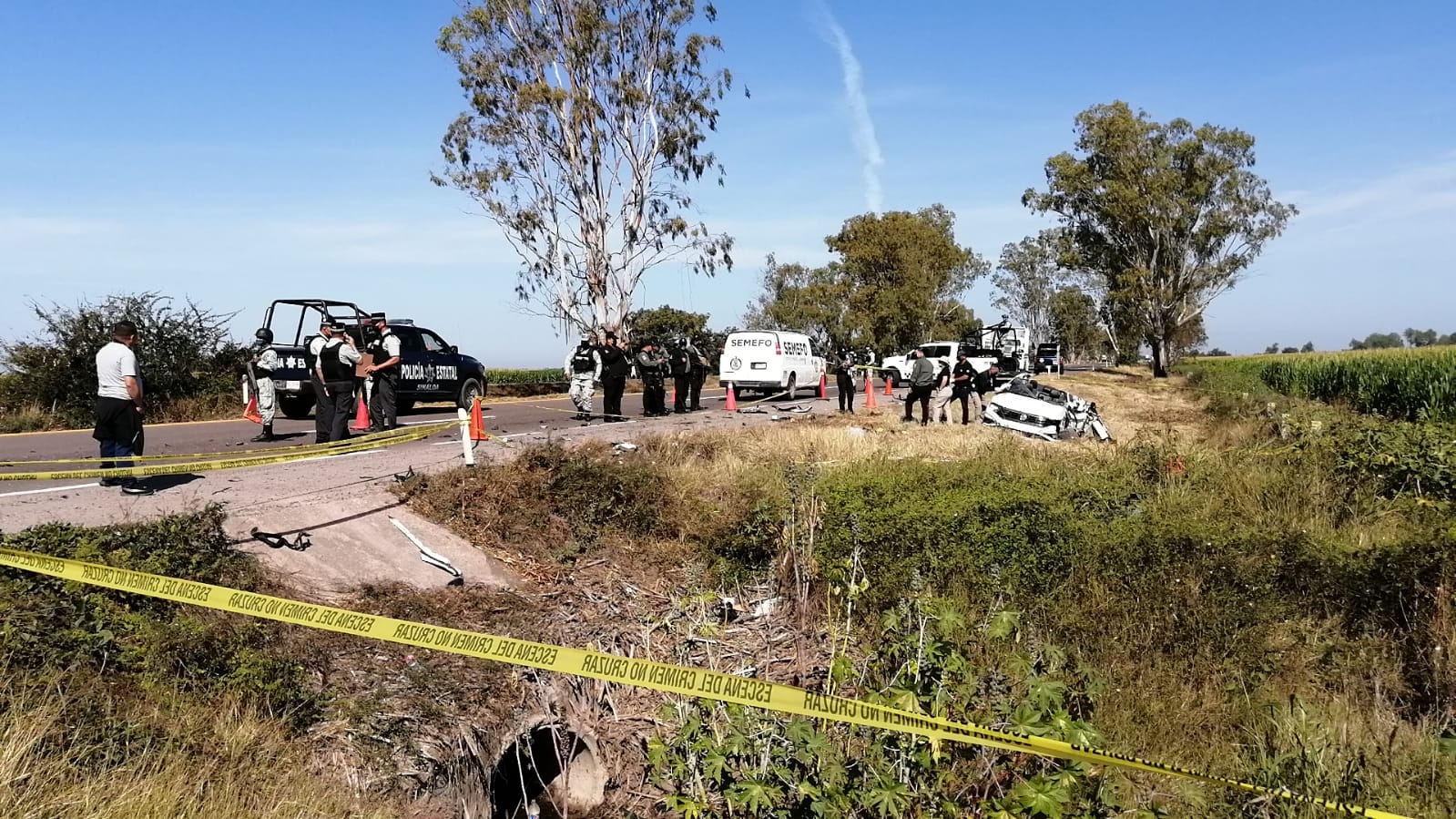 Accidente de carretera tipo volcadura en la maxipista Culiacán Mazatlán, eran presuntos gatilleros