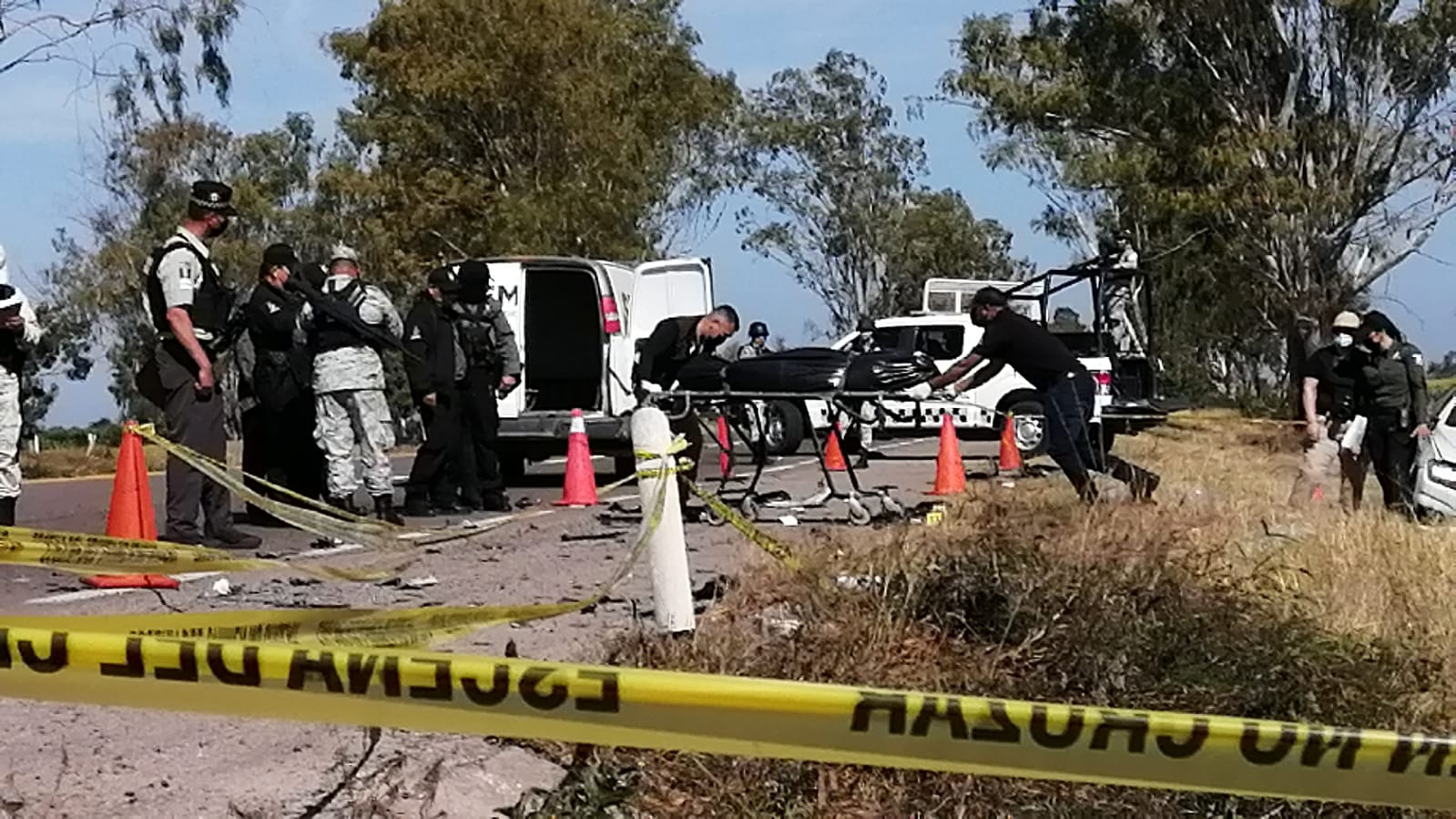 Accidente de carretera tipo volcadura en la maxipista Culiacán Mazatlán, eran presuntos gatilleros