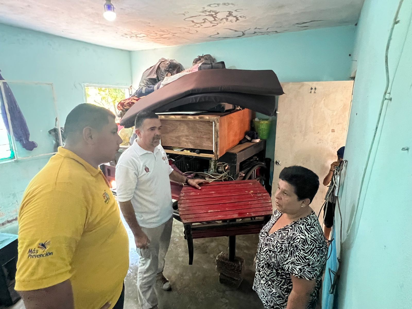 Acuden en apoyo de familias afectadas por lluvias en La Concha, Escuinapa tras desbordamiento del Río Las Cañas