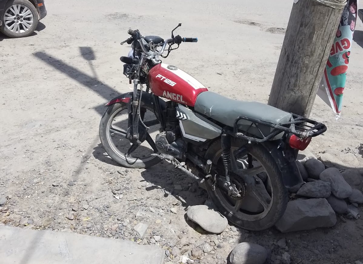 Choque entre moto y camioneta en Leyva Solano, Guasave, deja fuertes daños  materiales | Los Noticieristas
