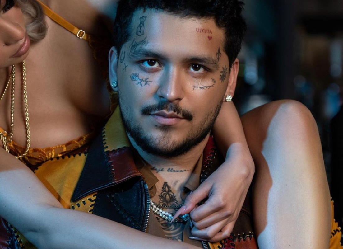 Christian Nodal posando para Playboy. Foto: Cortesía