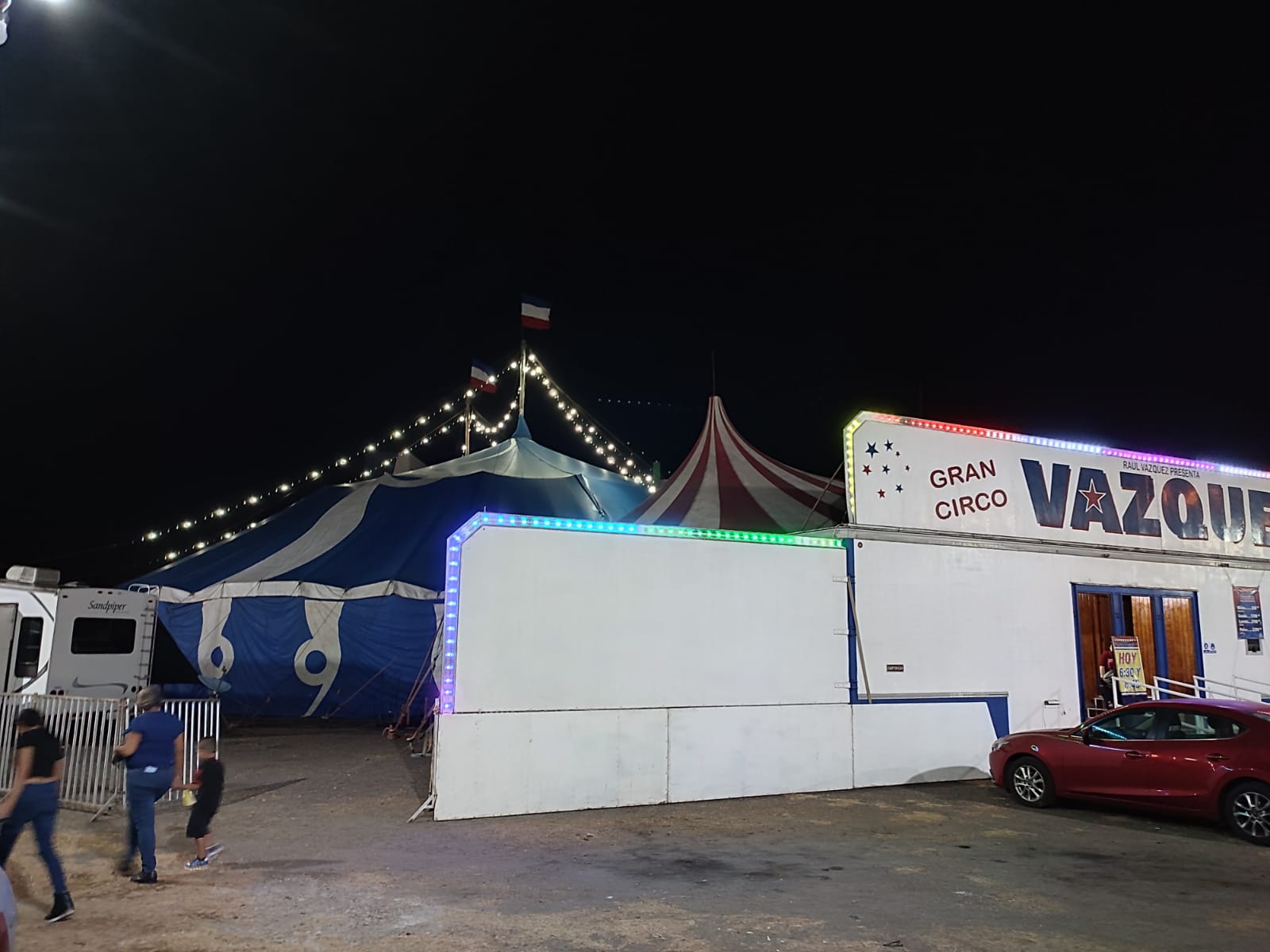 Circo Vázquez Hermanos en Mazatlán. Foto: Joel Jiménez