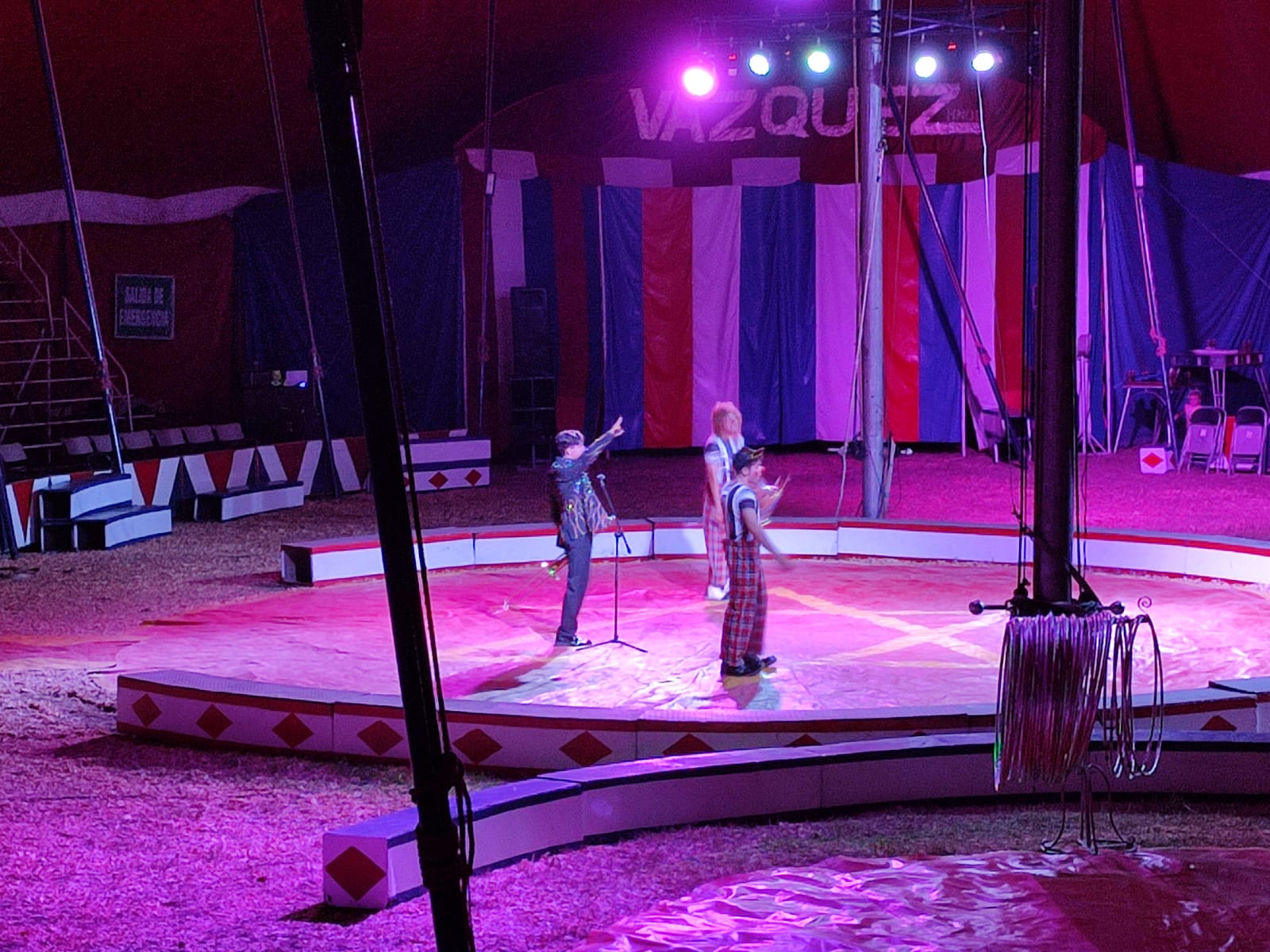 Circo Vázquez Hermanos en Mazatlán. Foto: Joel Jiménez