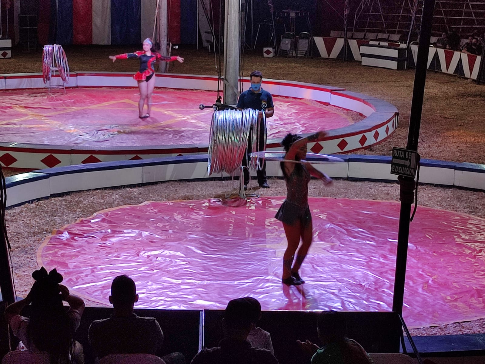 Circo Vázquez Hermanos en Mazatlán. Foto: Joel Jiménez