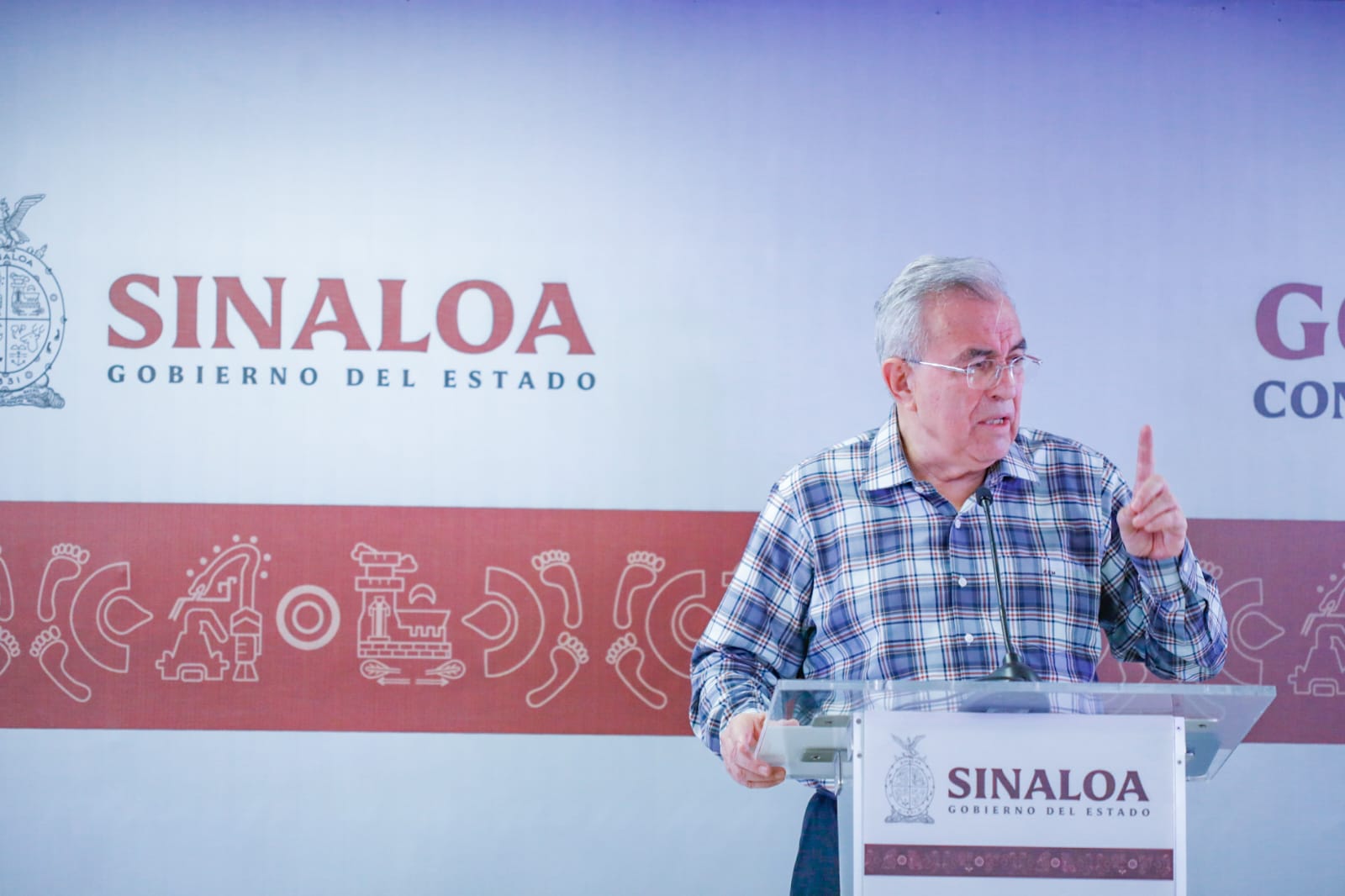 Culpa Rocha a la 'oposición' de que en Sinaloa no haya la tarifa 1F