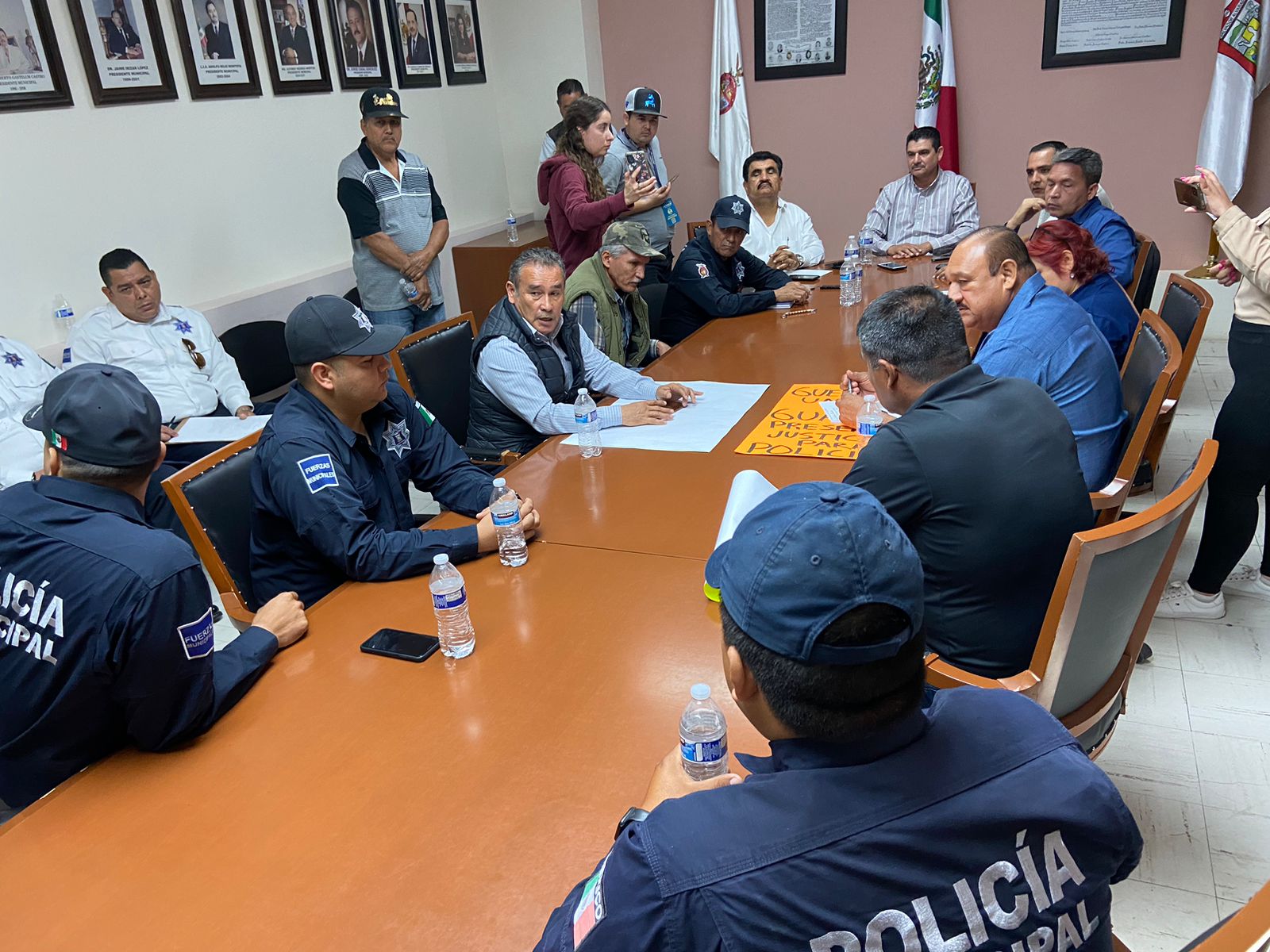 Guamúchil, Salvador Alvarado, Sinaloa, policías, tránsitos, activos, jubilados, patrullas, uniformes, homologación, salarios,