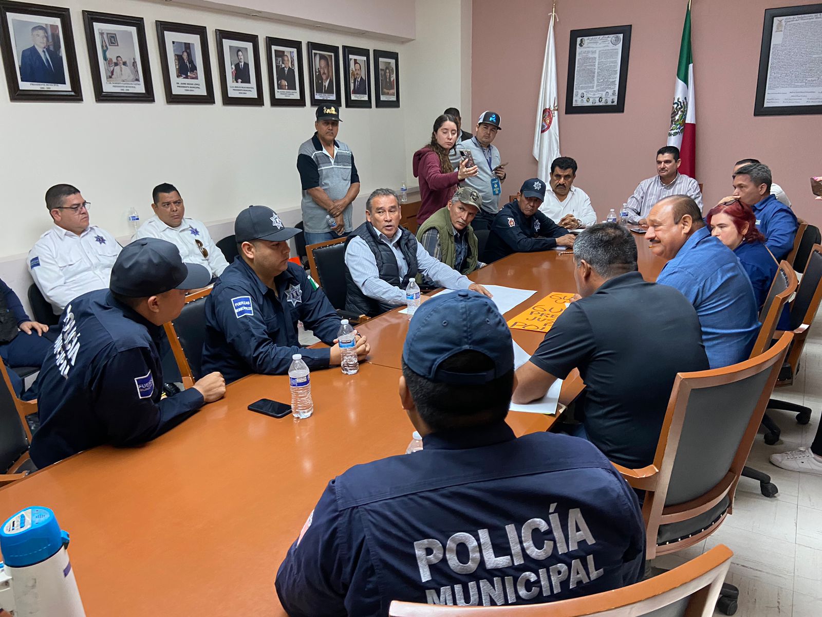 Guamúchil, Salvador Alvarado, Sinaloa, policías, tránsitos, activos, jubilados, patrullas, uniformes, homologación, salarios, destacados,