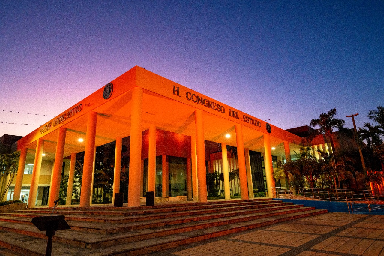 El Congreso de Sinaloa se ilumina de naranja por el Día de la Eliminación de la Violencia contra las Mujeres