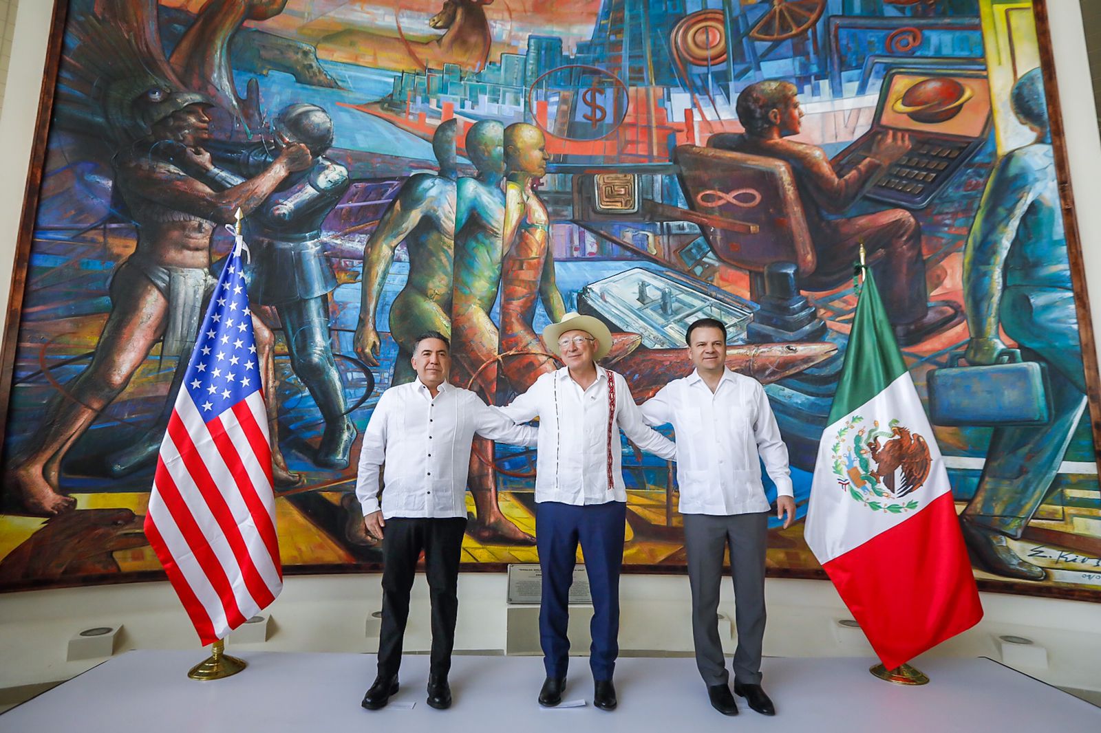 Enrique Inzunza Cázarez y Ken Salazar