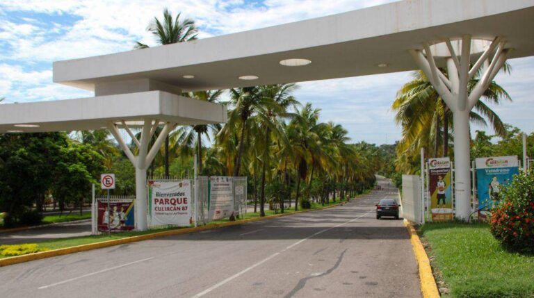 Entrada al Parque 87 en Culiacán (Los Noticieristas)