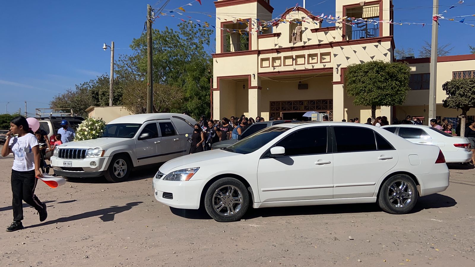 Entre llantos y música de banda despiden a la pequeña Heydi, menor atropellada en Bellavista