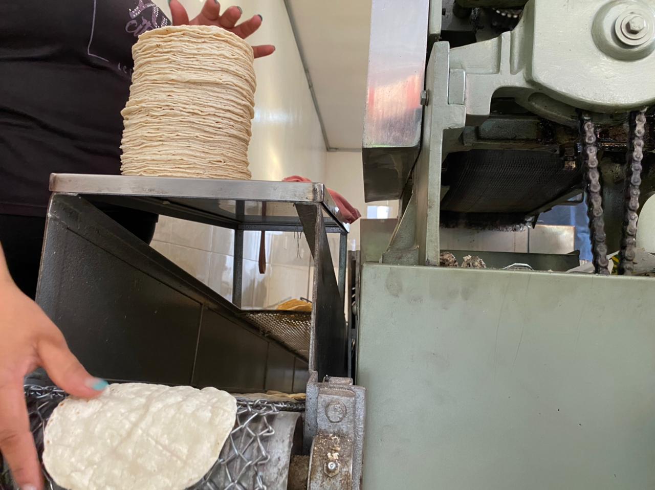 ¡Golpe al bolsillo! Sube un peso el kilo de tortilla en Mazatlán