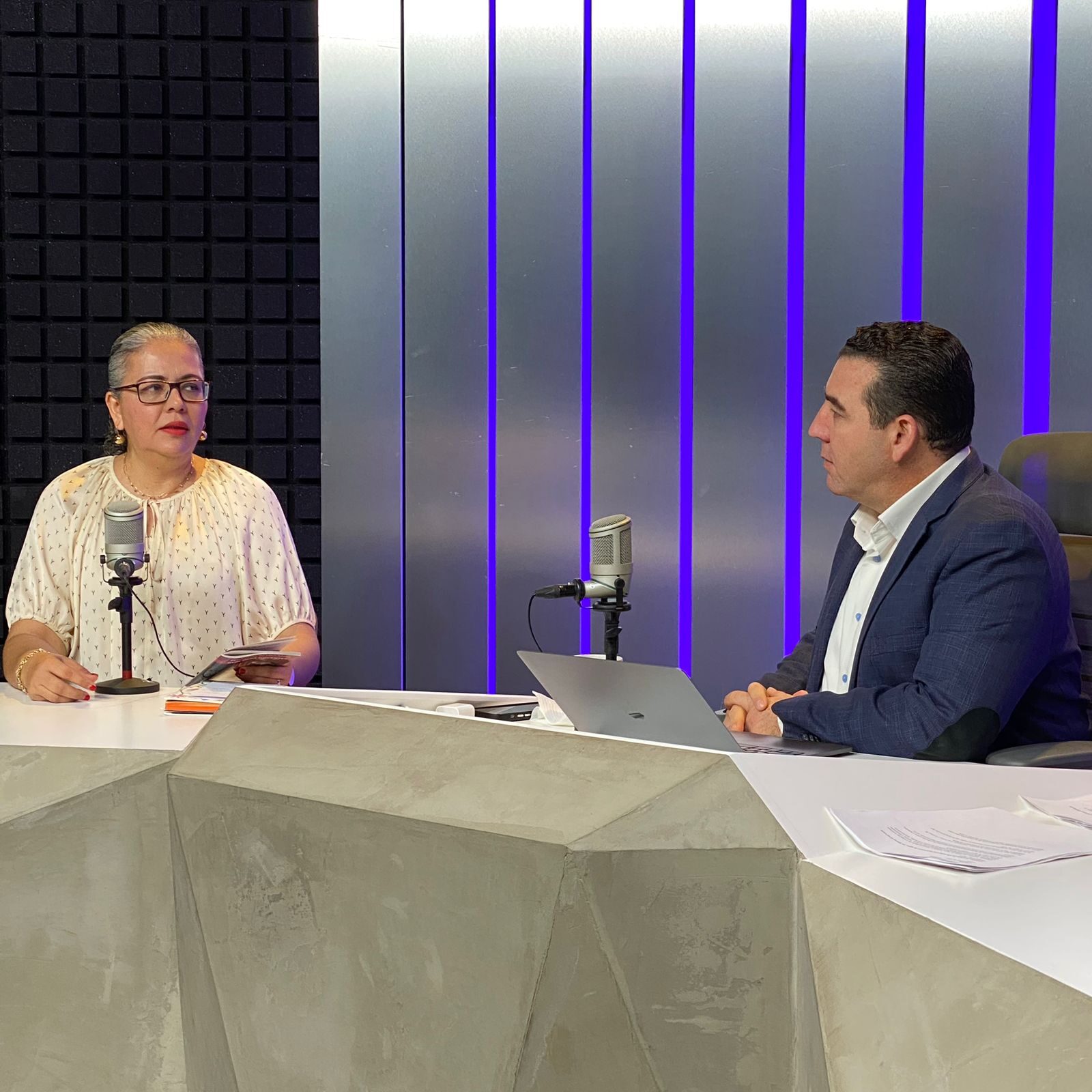 Graciela Domínguez Nava en entrevista con Luis Alberto Díaz
