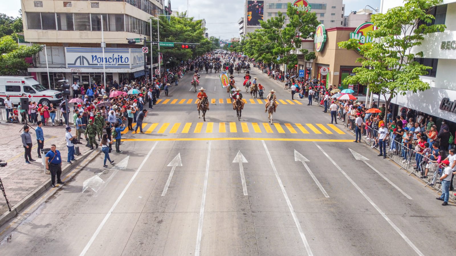 Gran desfile del Día de la Independencia en Culiacán. Foto: José Betanzos