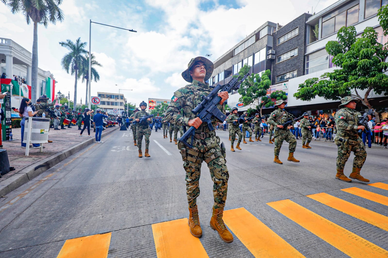 Gran desfile del Día de la Independencia en Culiacán. Foto: José Betanzos