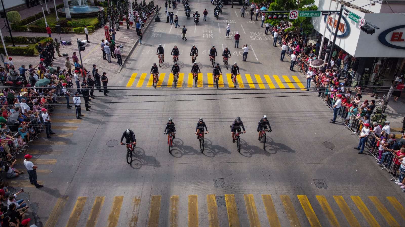 Gran desfile del Día de la Independencia en Culiacán. Foto: José Betanzos