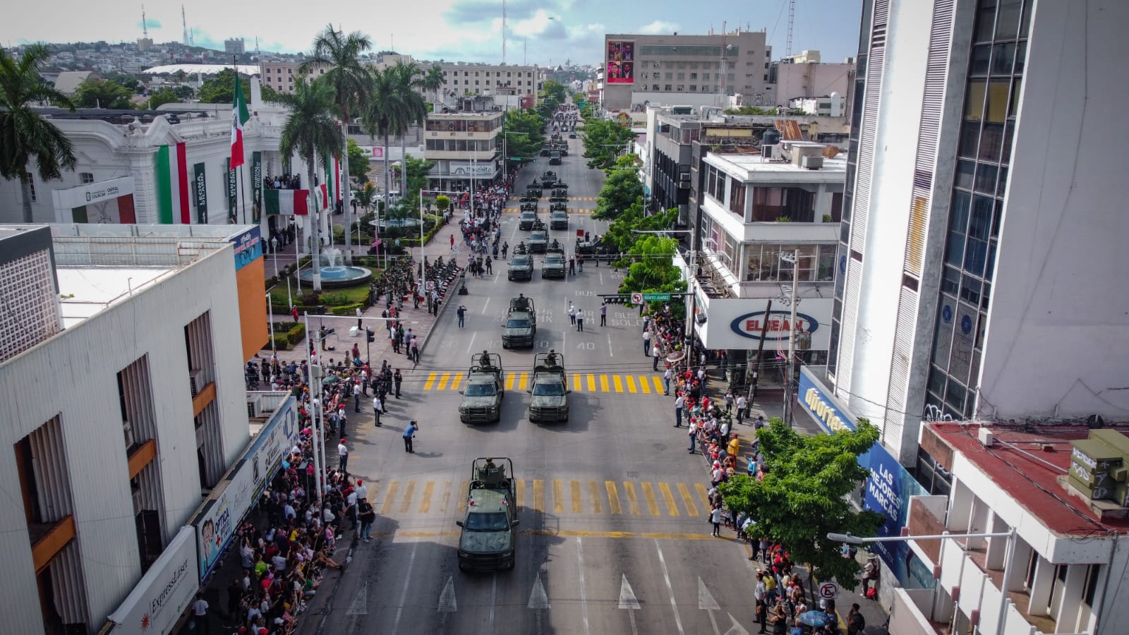 Gran desfile del Día de la Independencia en Culiacán. Foto: José Betanzos