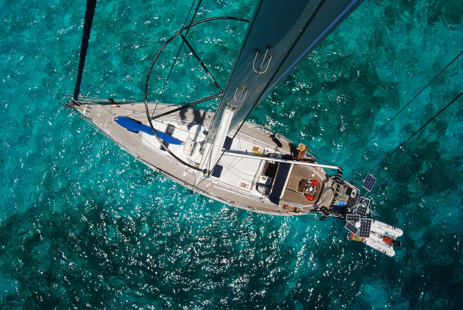 Hay esperanzas de encontrar con vida a tripulantes del Ocean Bound