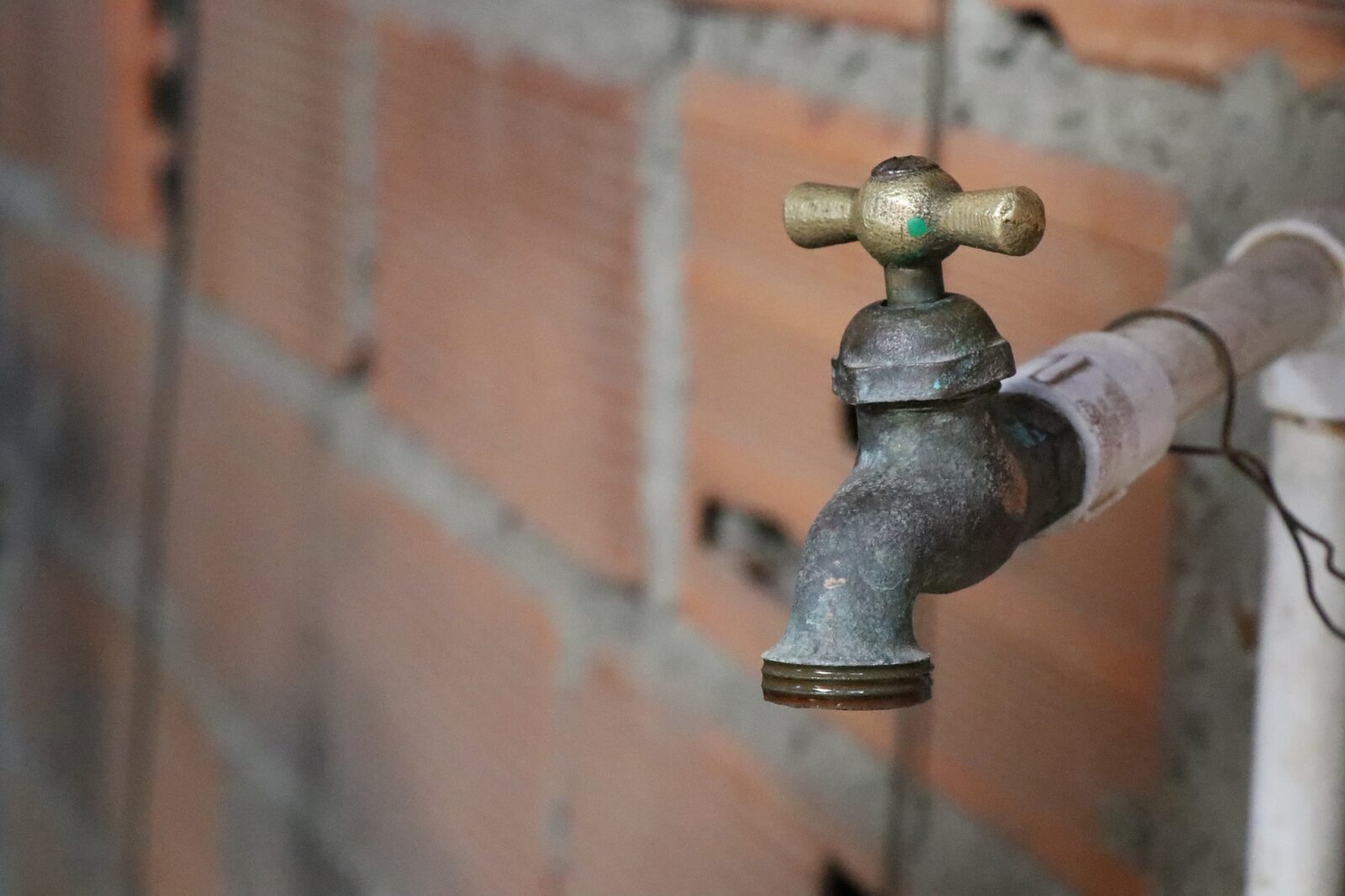 Llave de agua potable. Foto de Ilustración