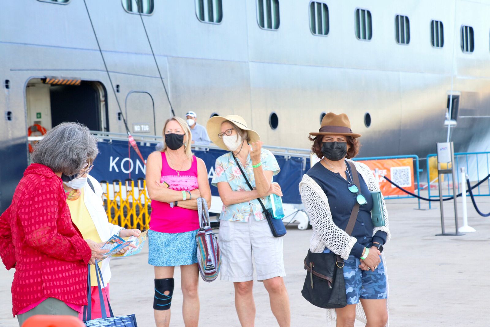 Llegan más de 6 mil 500 personas a Mazatlán, en doble crucero de este miércoles - Los Noticieristas