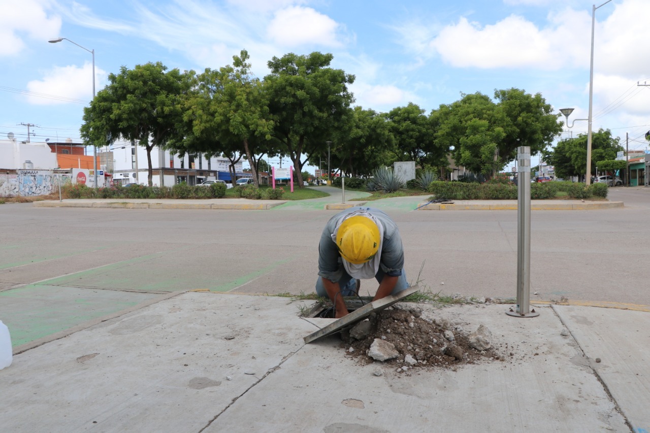 Lluvias dejan con fallas 15 circuitos de lámparas en el Parque Lineal de Mazatlán
