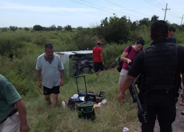 Motociclista resulta lesionado en un choque en la carretera estatal Aeropuerto-Isla de La Piedra en Mazatlán