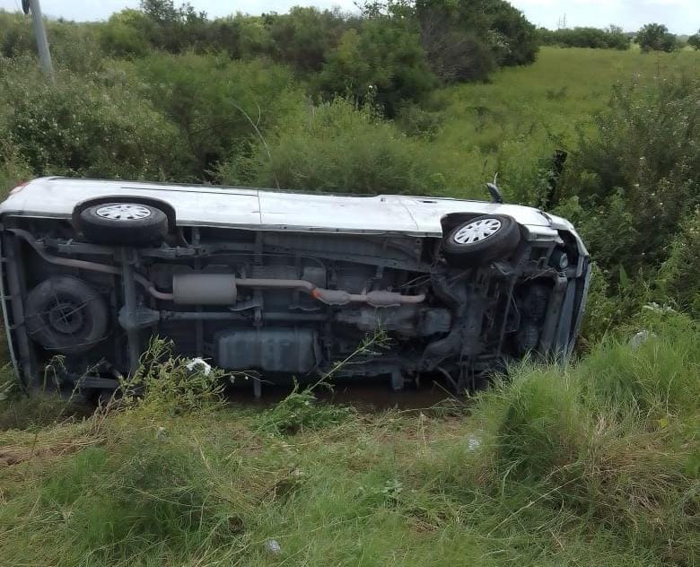 Motociclista resulta lesionado en un choque en la carretera estatal Aeropuerto-Isla de La Piedra en Mazatlán