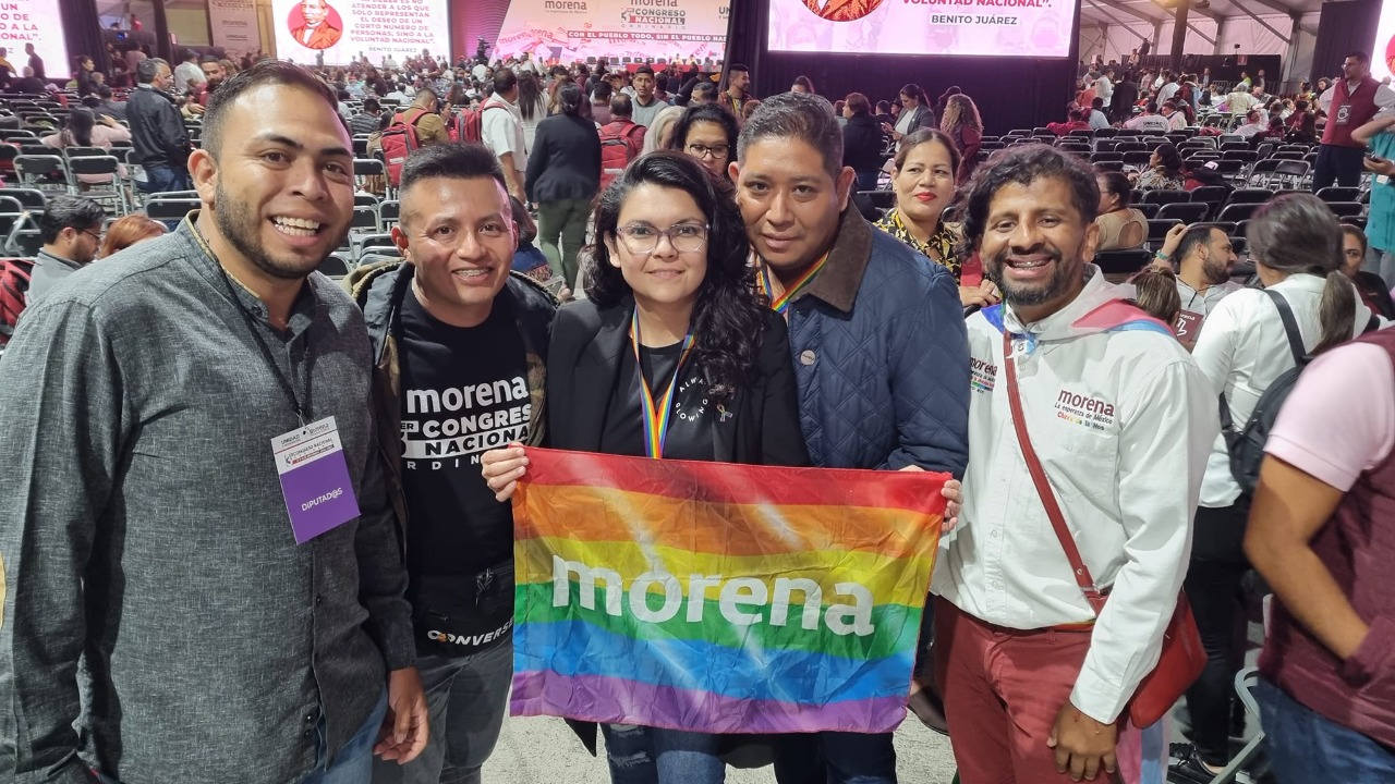 'O se queda o se va', dice Ambrocio Chávez a Almendra Negrete tras asumir cargo en la dirigencia nacional de Morena (Los Noticieristas)