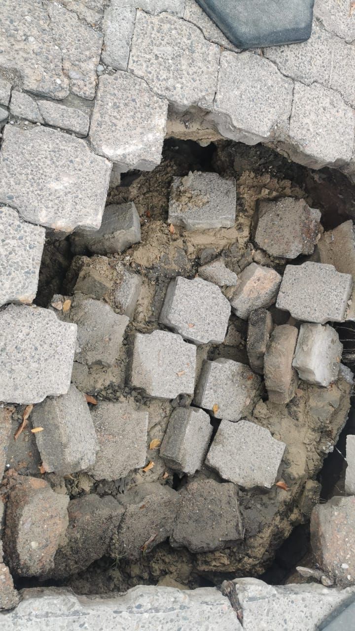 Obras Públicas trabaja en socavón de Lomas de Mazatlán. Foto: Cortesía