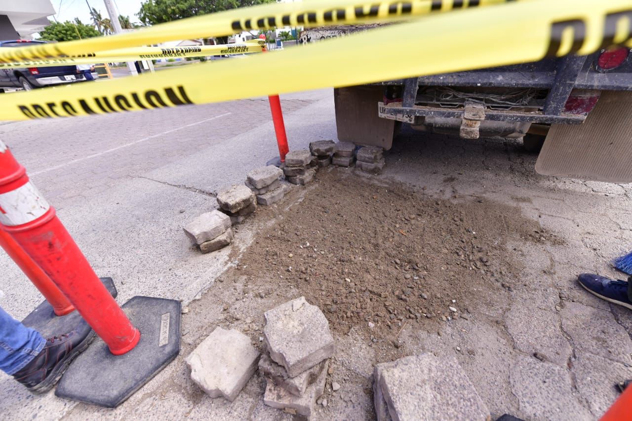 Obras Públicas trabaja en socavón de Lomas de Mazatlán. Foto: Cortesía