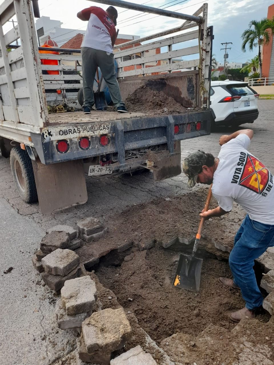 Obras Públicas trabaja en socavón de Lomas de Mazatlán. Foto: Cortesía