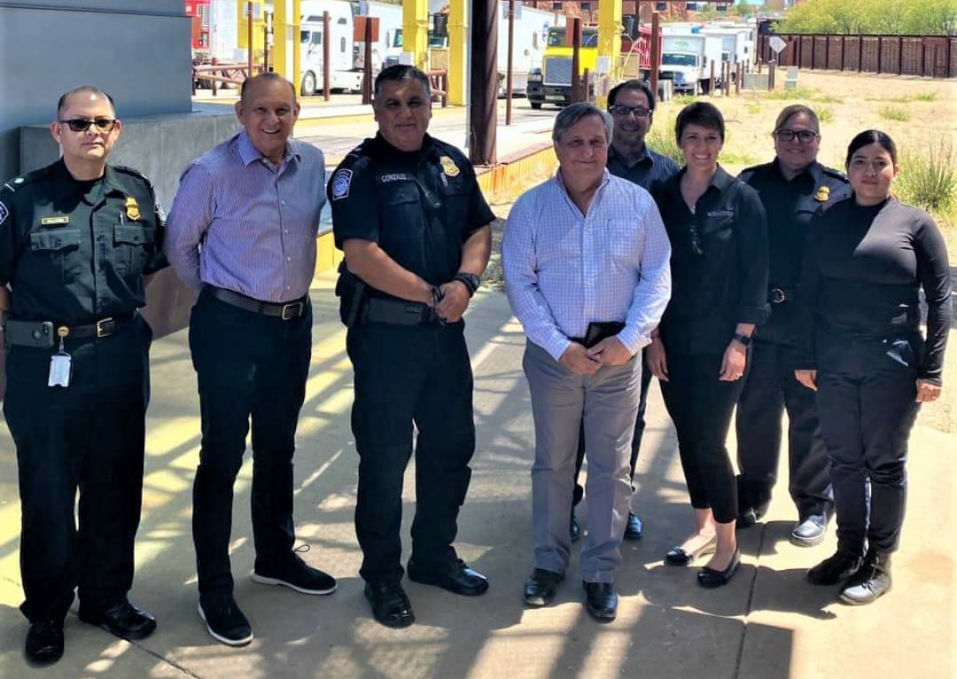 Visita Marte Vega el Trocadero CAADES en Nogales; con tecnología agilizarán procesos de inspección (cortesía)