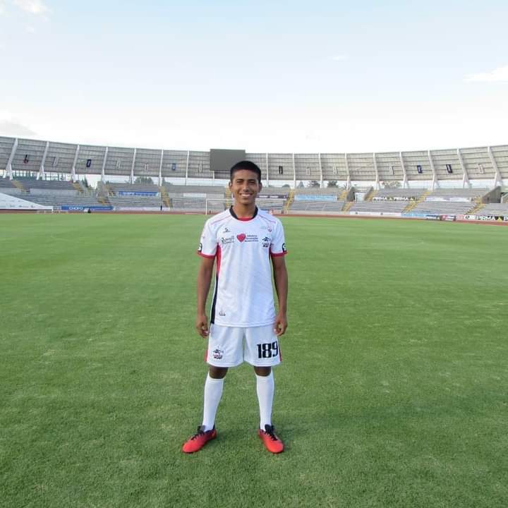 Por 40 mil pesos se acabó su sueño de jugar en primera división ahora es una joven promesa en Halterofilia