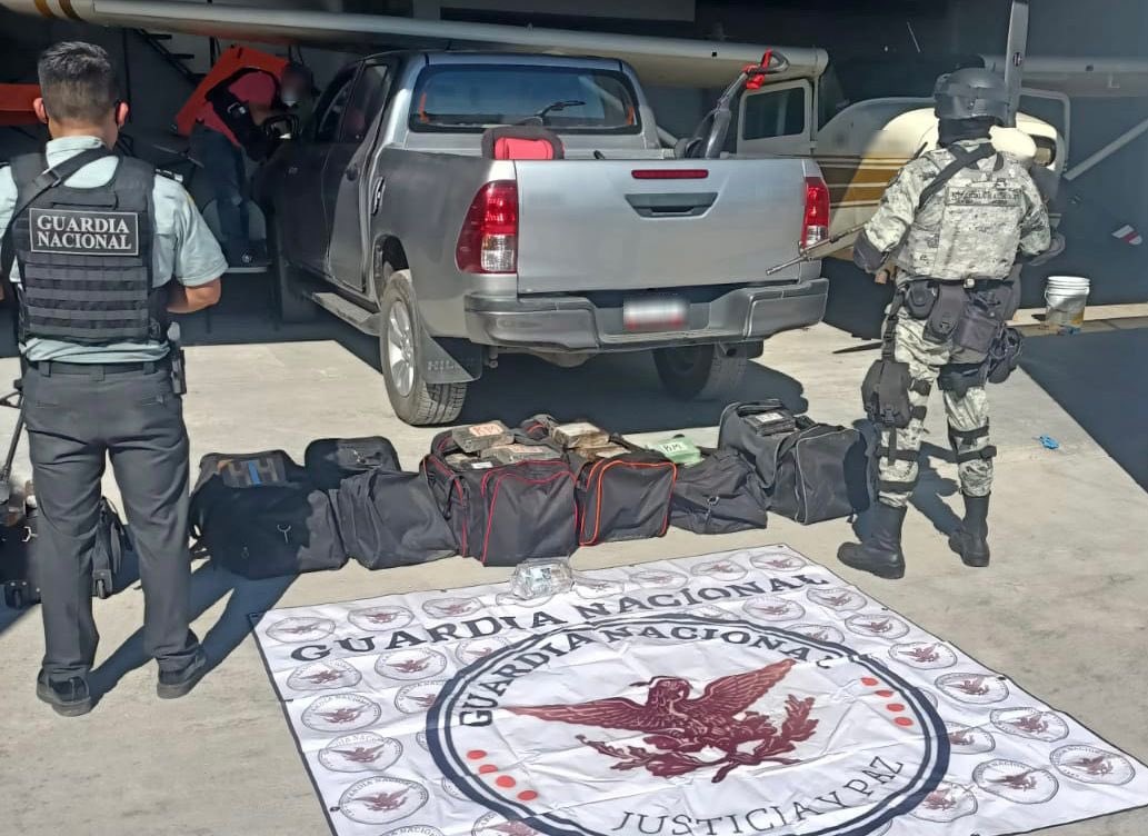 Detienen en Morelos a cinco personas originarias de Sinaloa y Chiapas con cargamento de presunta cocaína