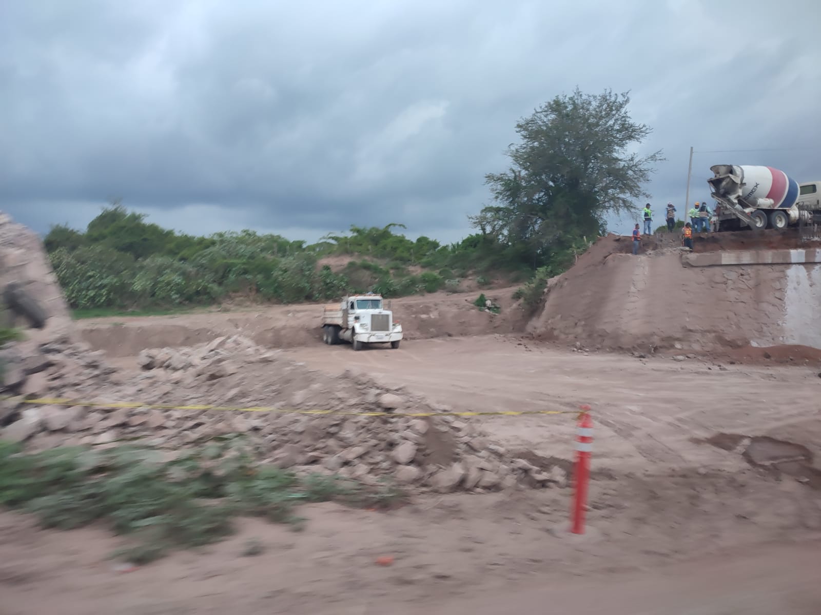 reconstrucción del puente El Quelite