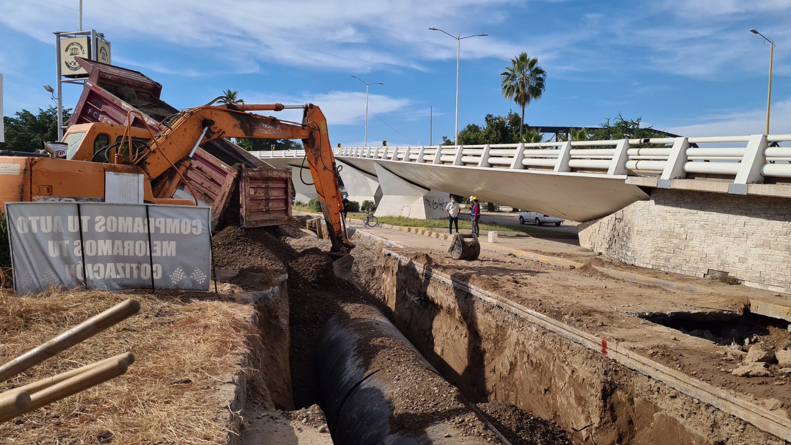 Sustitucion de tuberia del Colector Rubi en Culiacán (Archivo Los Noticiieristas)