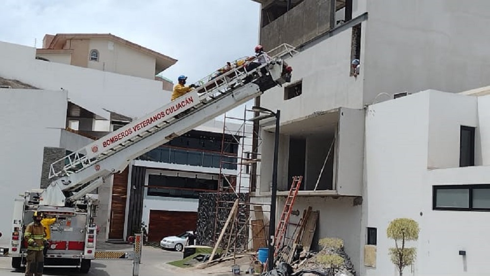 Cae albañil desde un segundo piso en una privada de Culiacán y resulta ...